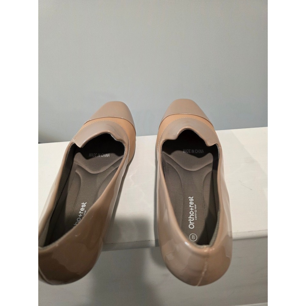Womens sz 8 NWOT Ortho+Rest Tan Beige Patent Square Toe Loafers Gold Heel Accent - Picture 11 of 11